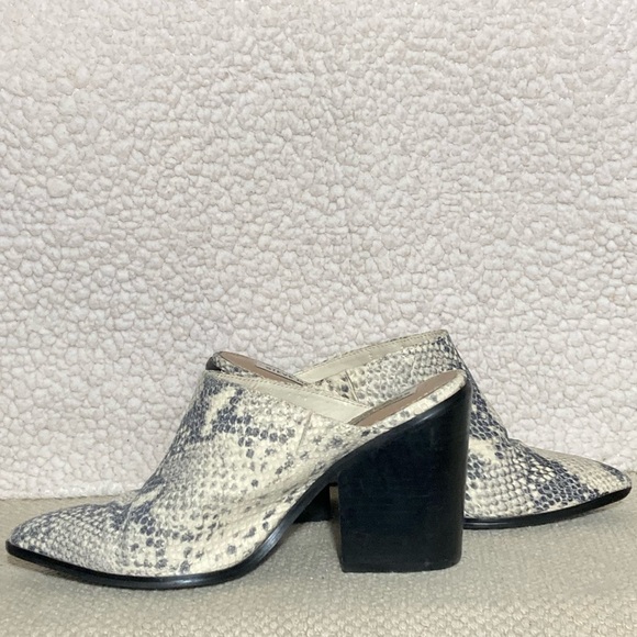 Steve Madden Women's Savina Leather Snakeprint Heel Mule Slip On Shoes SZ US 9M - Picture 7 of 12